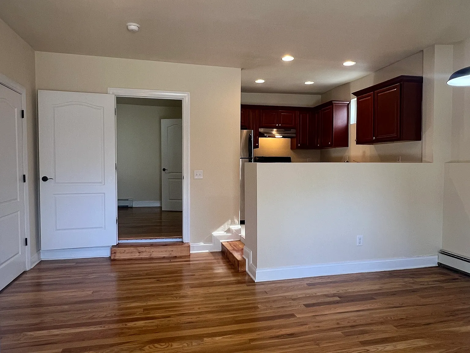 1 bed, 600 sqft, $1,945 — Photo 3