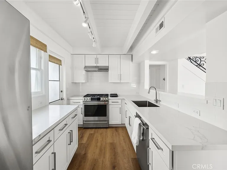 2551 Bayshore Dr — Photo 11