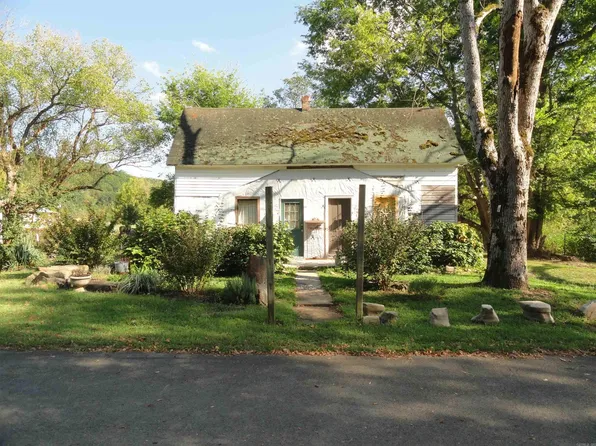 104 Limestone St, Leslie, AR 72645