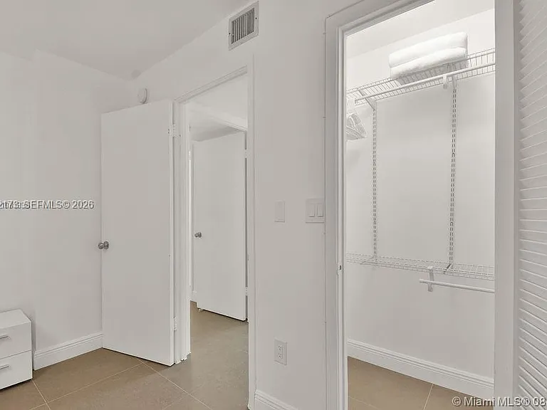 18041 Biscayne Blvd #801 — Photo 20