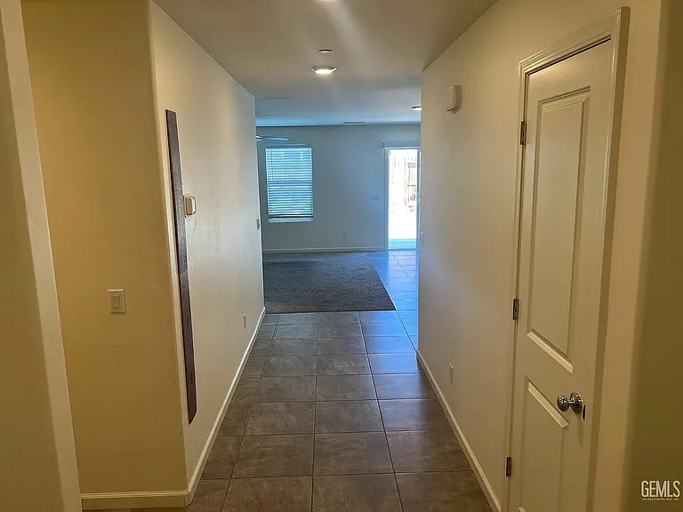 5918 Esmerelda Ave — Photo 5