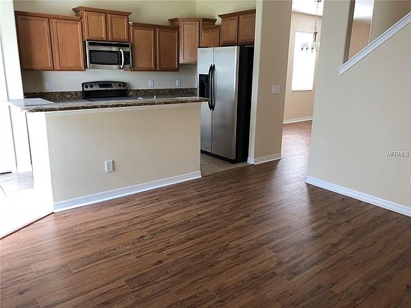 4th image of 10911 Savannah Landing Cir
