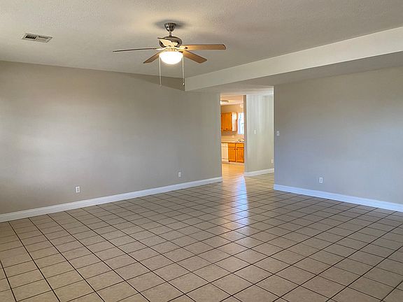 2nd image of 5002 Cory Ln