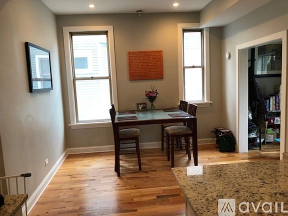 4th image of 1918 W Berenice Ave #2