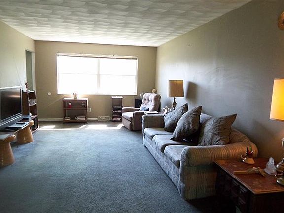 3rd image of 7027 Allet Ave