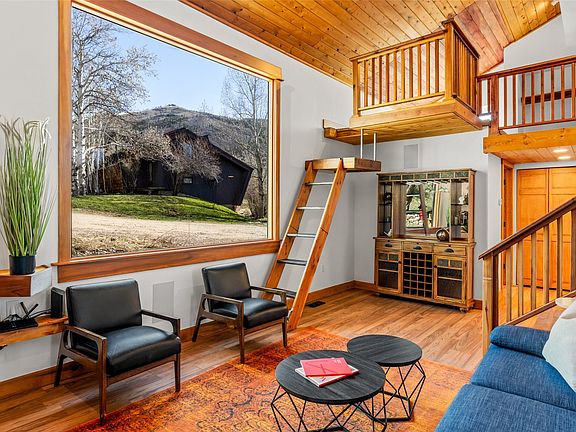 4th image of 3401 Apres Ski Way