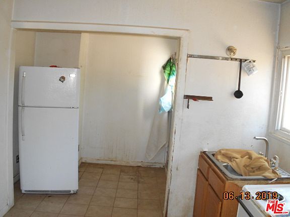 5th image of 13215 E Avenue W4
