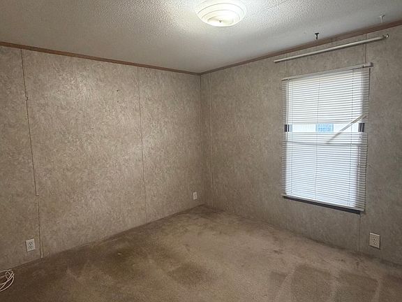 4th image of 133 Cardinal Ln #133