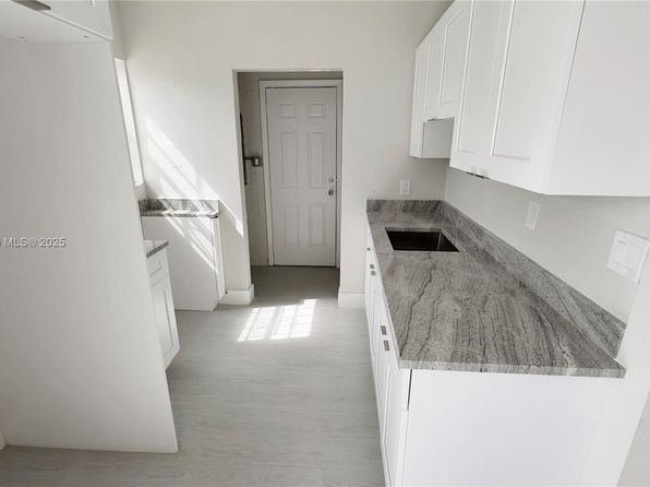 miami-florida-343577321 picture