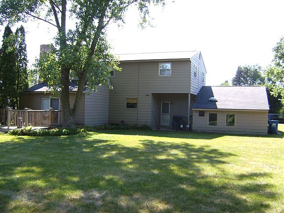 2nd image of 6156 Meadowlark Dr NE