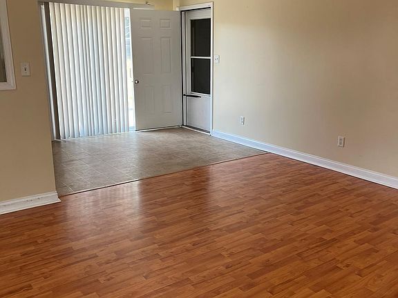 2nd image of 1437 Salem Cir