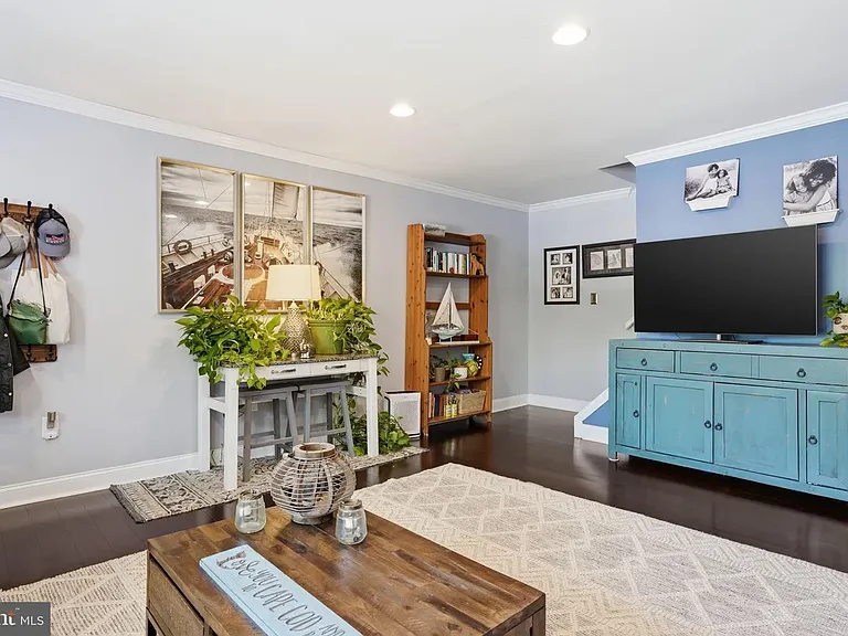 1713 Whitpain Hls — Photo 8