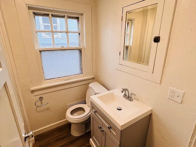 1127 Vernon Dr — Photo 20