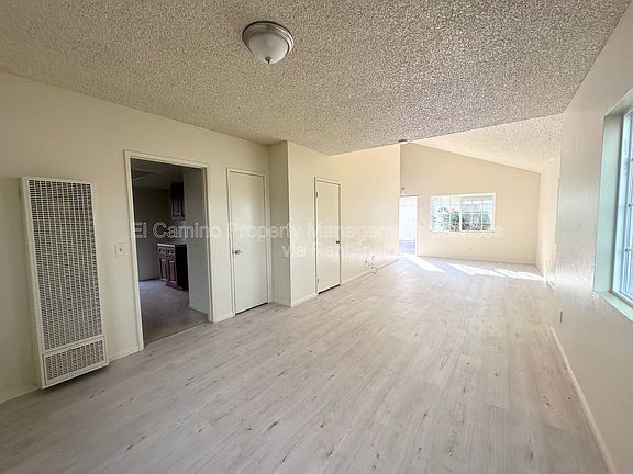 3rd image of 11140 Duncan Ave Unit A