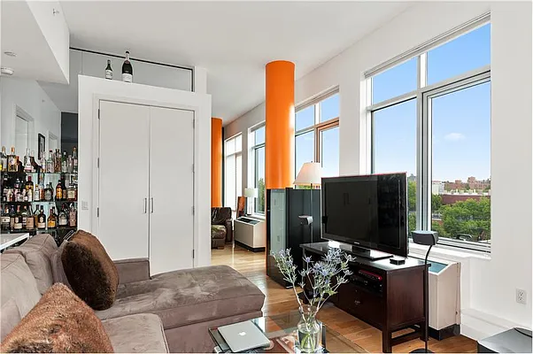 Rented by Vivaldi Real Estate | media 9