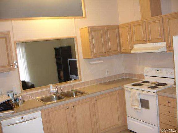 3rd image of 148591 Desert View Dr