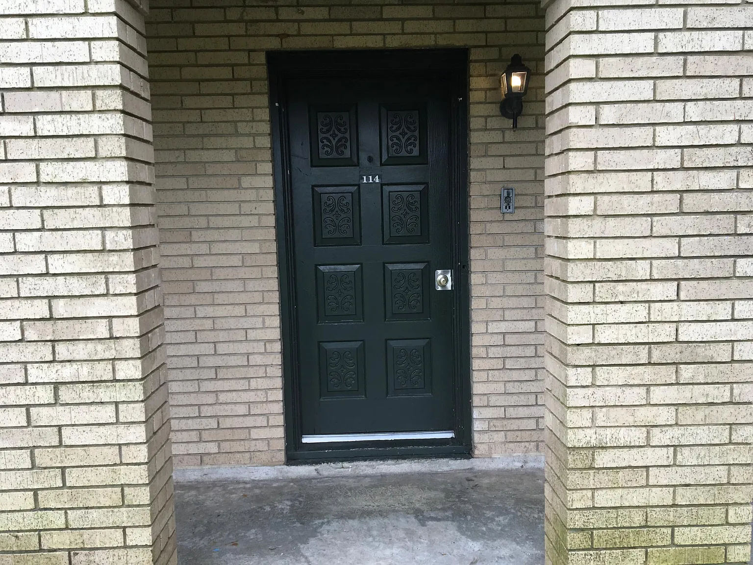 204 Post Oak Blvd — Photo 2