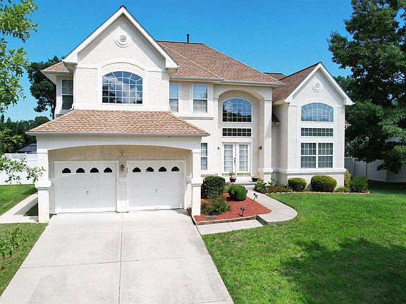 5th image of 26 Daisy Dr