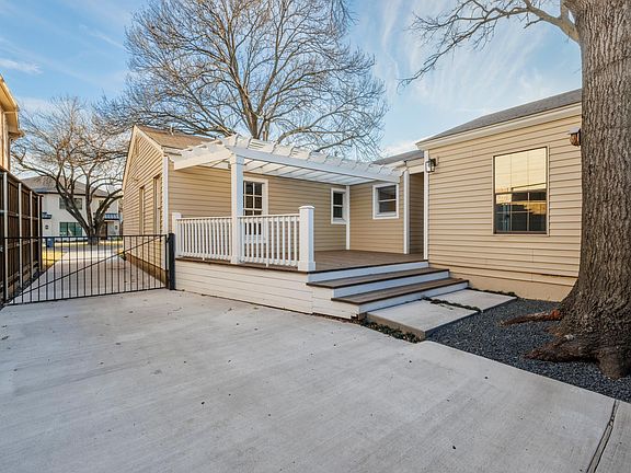 4th image of 5915 Anita St