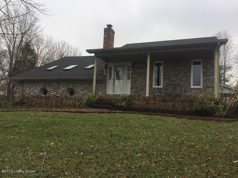 1st image of 296 Columbia Ln