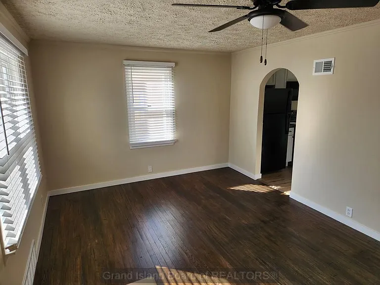 432 Dodge St — Photo 2