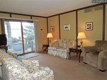 3rd image of 3649 Ascot Dr