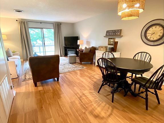4th image of 74 Lakeshore Ct Unit 80