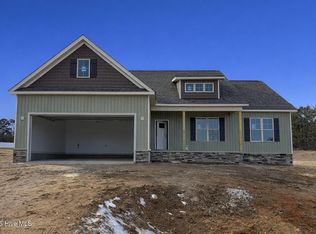 275 Tee Dr, Selma, NC 27576