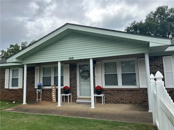 105 Virginia Dr, Warner Robins, GA 31093