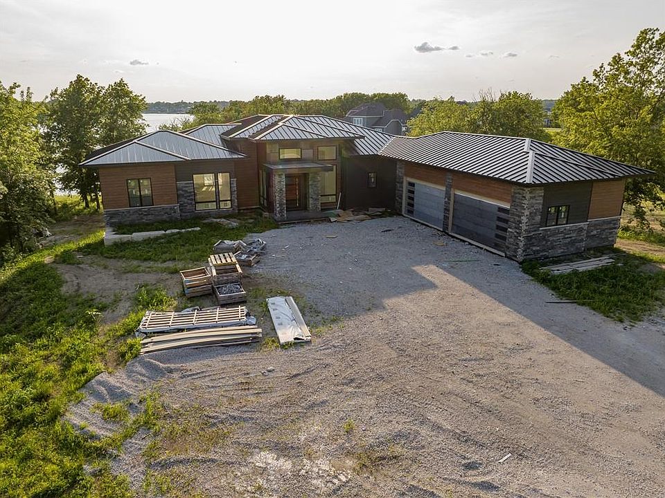 1st image of 14 Tomahawk Cir