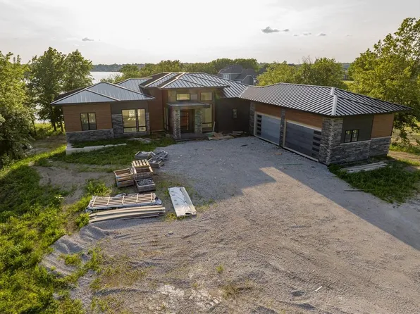 14 Tomahawk Cir, Greenwood, MO 64034