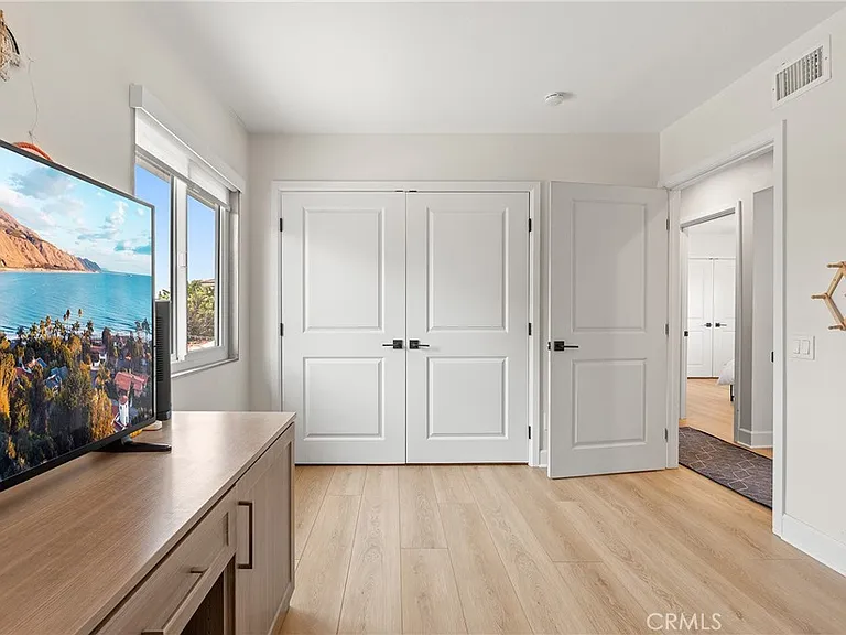 24701 Nympha Dr — Photo 59
