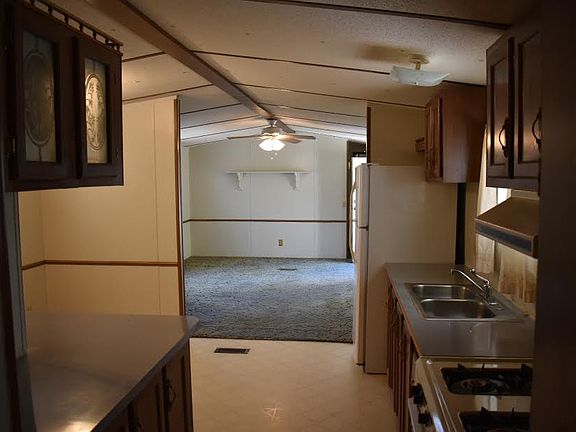 5th image of 1802 NE 172nd Ave