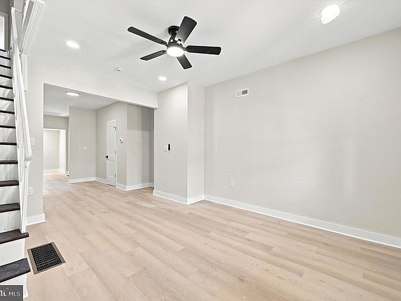 2nd image of 6151 Algard St