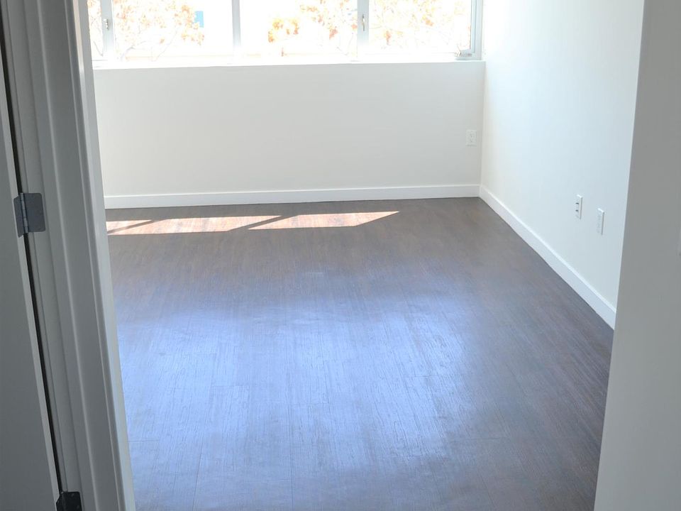 1st image of 525 Santa Monica Blvd #205