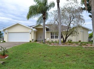 105 NE 8th Pl, Cape Coral, FL 33909