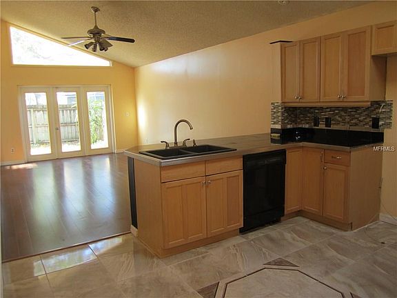 3rd image of 1273 Ashworth Dr