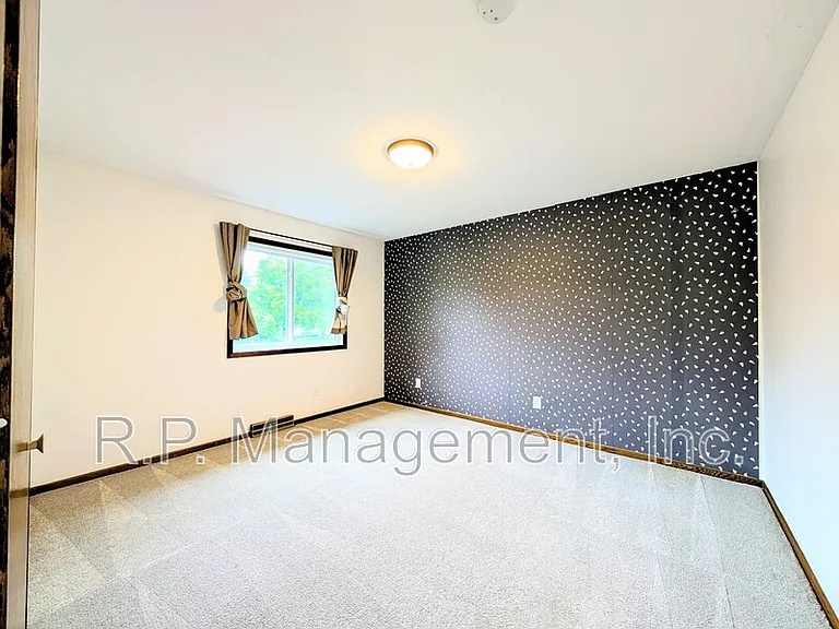 4382 Rosebriar Ave — Photo 13