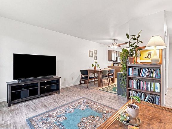 5th image of 1727 Azalea Dr #4