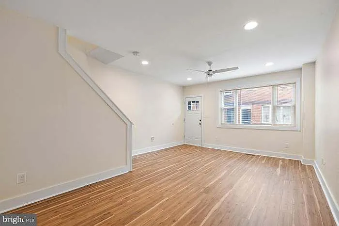 2225 S Rosewood St — Photo 6