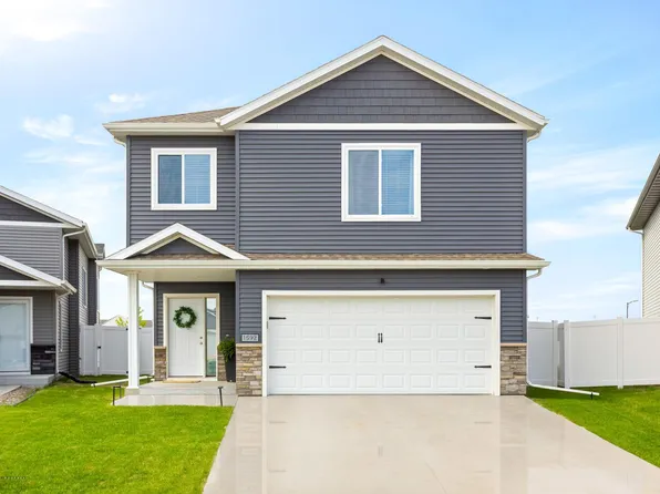 1592 69th Ave S, Fargo, ND 58104