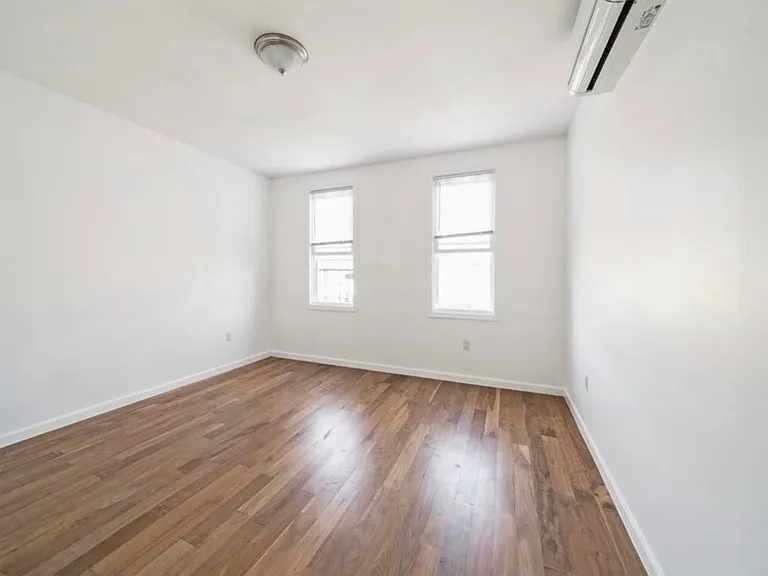 18 Wallis Ave #3 — Photo 6