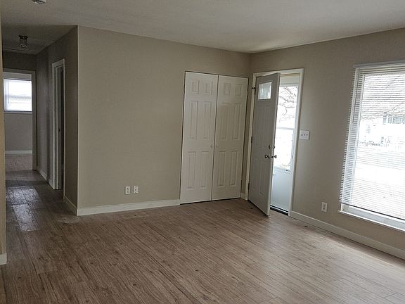 2nd image of 2273 Knollaire Dr