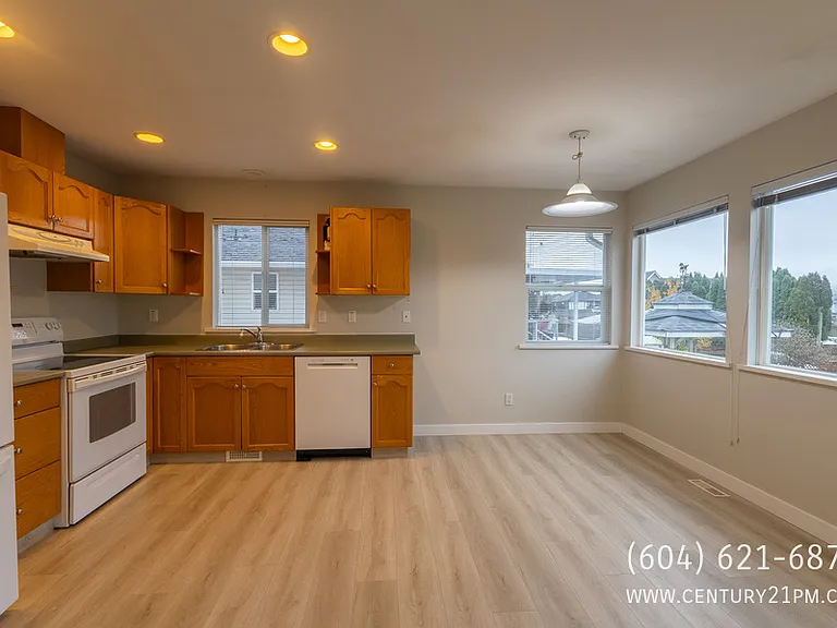 34660 6th Ave #MAIN — Photo 9