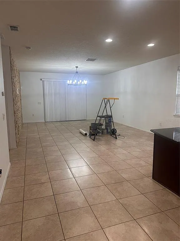 3 bed, 2.0 bath, 1978 sqft, $2,150 — Photo 4