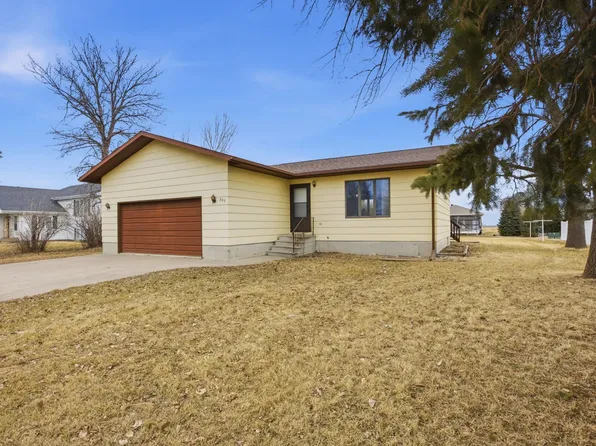 205 6th Ave E, Halstad, MN 56548