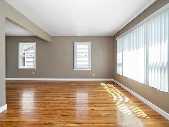2nd image of 10621 Saint Philip Ln