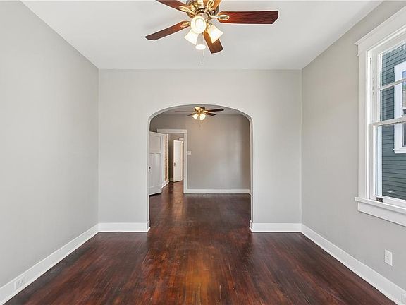 3rd image of 3221-23 Belfort Ave