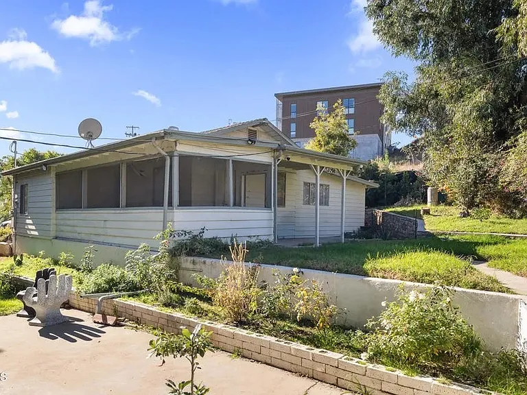 11798 Kagel Canyon St — Photo 2