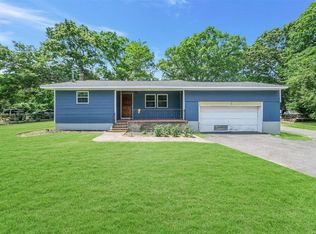 34 Judith Dr, Coram, NY 11727